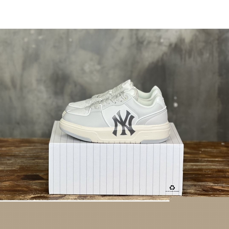 G*u*i sneakers